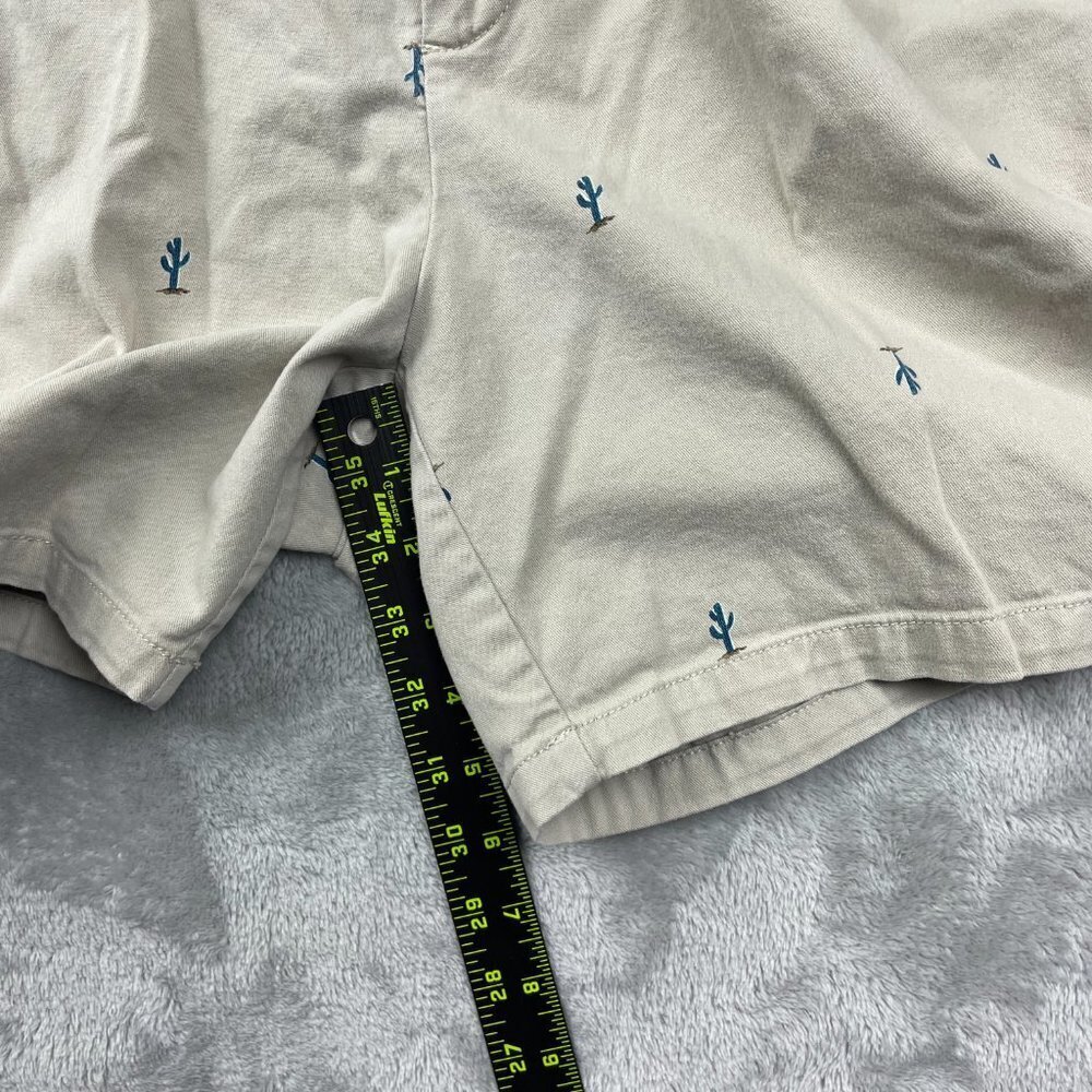 Old Navy Ultimate Slim Cactus Flat Front Shorts Men's Size 36 - Picture 7 of 8